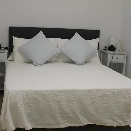Astein Luxury شقة *